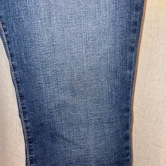 Levi's Denizen Jeans - Modern Boot Cut 18L - Picture 5 of 7